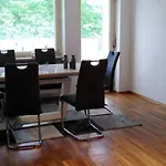3 Zimmer-Wohnung - Fuer Arbeitsaufenthalte - Gemuetlich, Gut Gelegen Und Guenstige Wochenraten